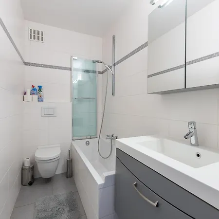 Apartamento With Terrace And Sea View *