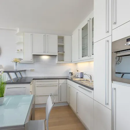 Apartamento With Terrace And Sea View *